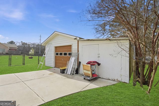 2757 Camp Mitchell Road, Loganville, GA 30052