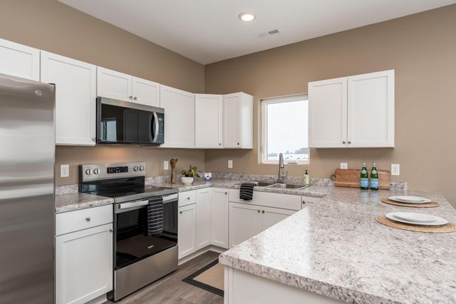 3109 Bassett Drive, Mankato, MN 56001