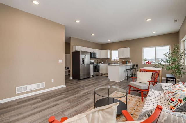 3109 Bassett Drive, Mankato, MN 56001