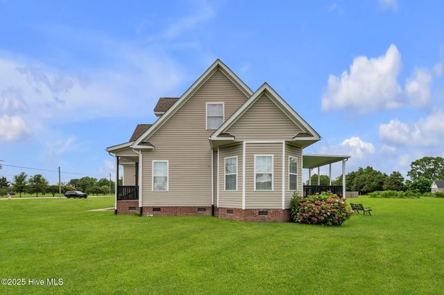 817 Tulls Creek Road, Moyock, NC 27958