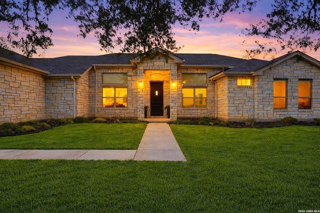 109 W Short Meadow, Lytle, TX 78052