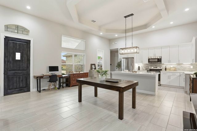 109 W Short Meadow, Lytle, TX 78052