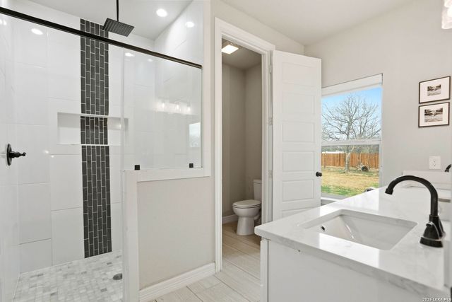 109 W Short Meadow, Lytle, TX 78052