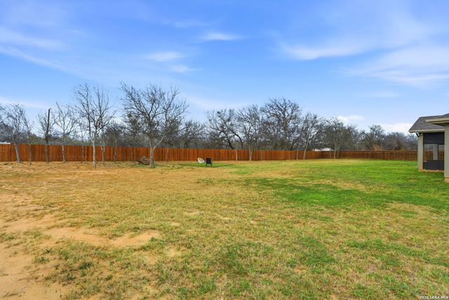 109 W Short Meadow, Lytle, TX 78052