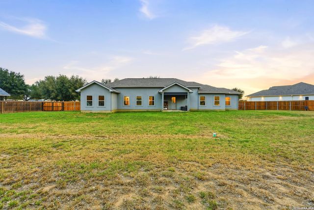 109 W Short Meadow, Lytle, TX 78052