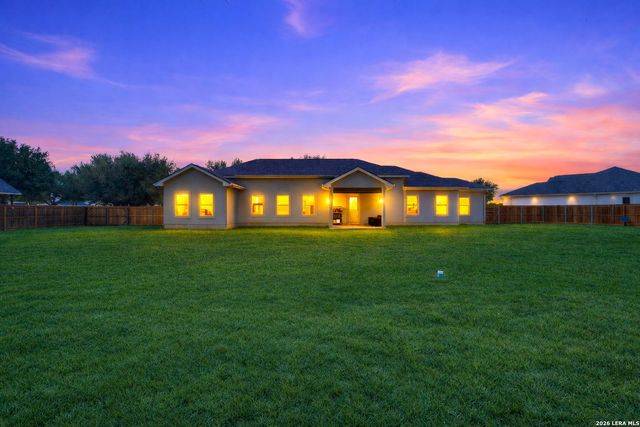 109 W Short Meadow, Lytle, TX 78052