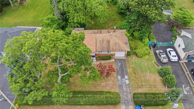 385 Manhattan Boulevard, Islip Terrace, NY 11752