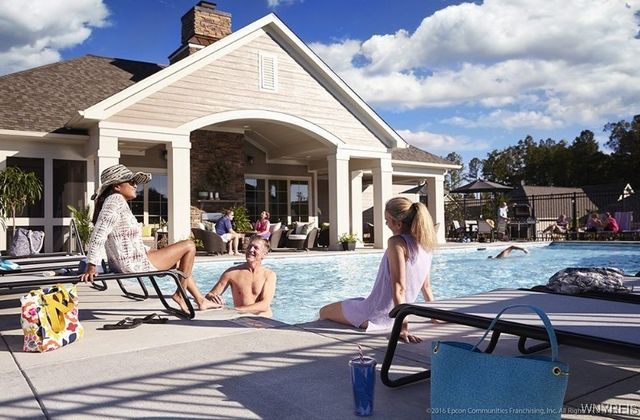 5665 Southwestern Boulevard 14A, Hamburg, NY 14075