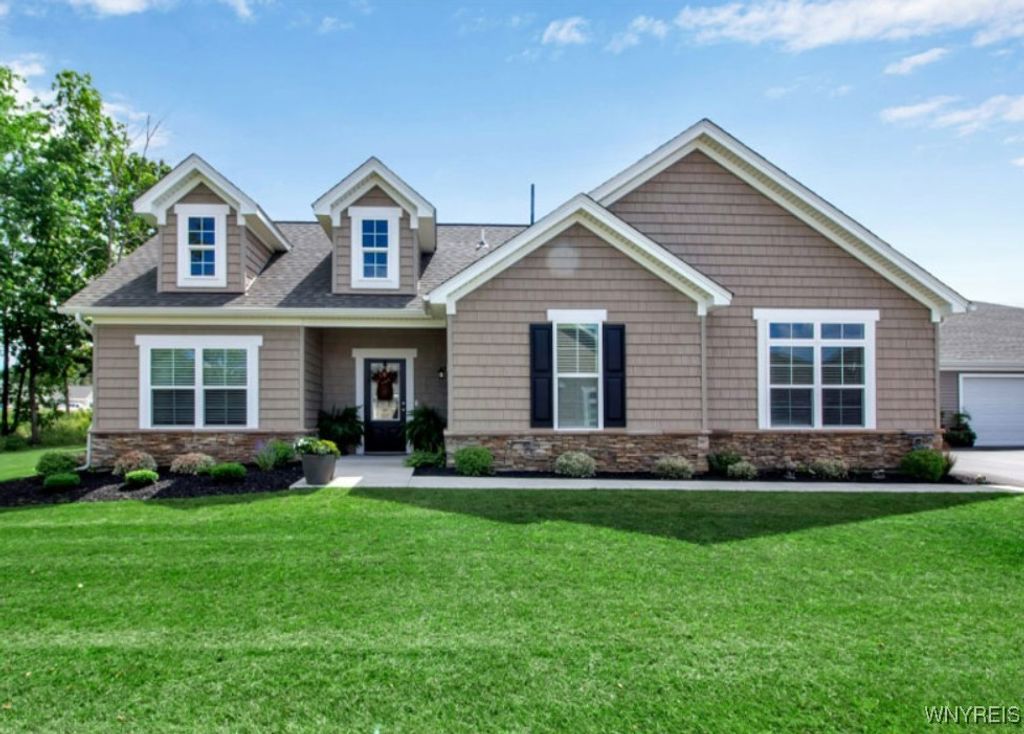 5665 Southwestern Boulevard 14A, Hamburg, NY 14075