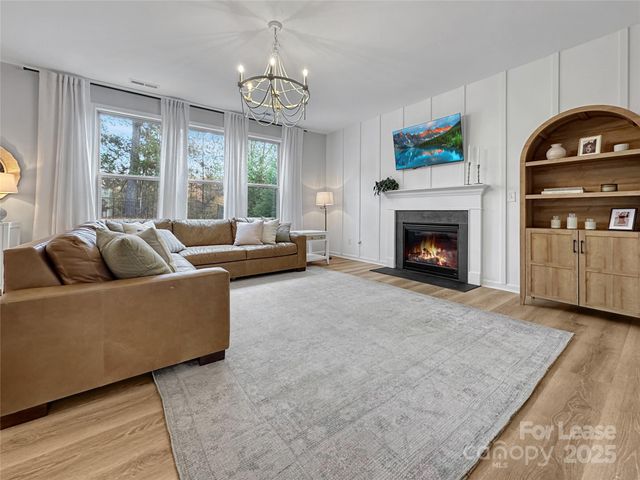 162 Tetcott Street, Mooresville, NC 28115