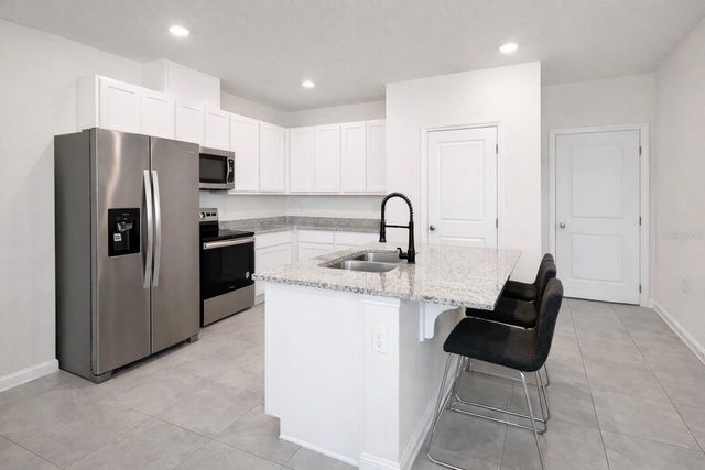 400 PRESTON COVE DRIVE, St Cloud, FL 34771