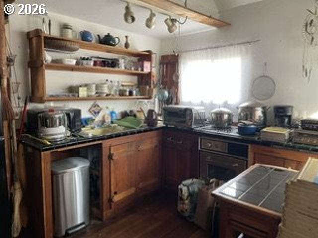 4017 E 16TH Ave, Eugene, OR 97403