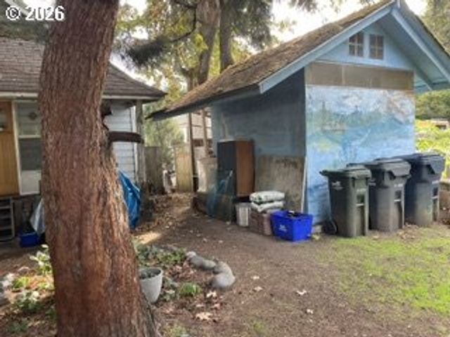 4017 E 16TH Ave, Eugene, OR 97403