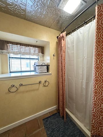 708 Quail Ln, Whitehouse, TX 75791