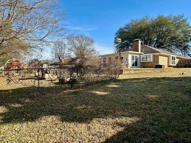 708 Quail Ln, Whitehouse, TX 75791