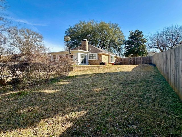 708 Quail Ln, Whitehouse, TX 75791