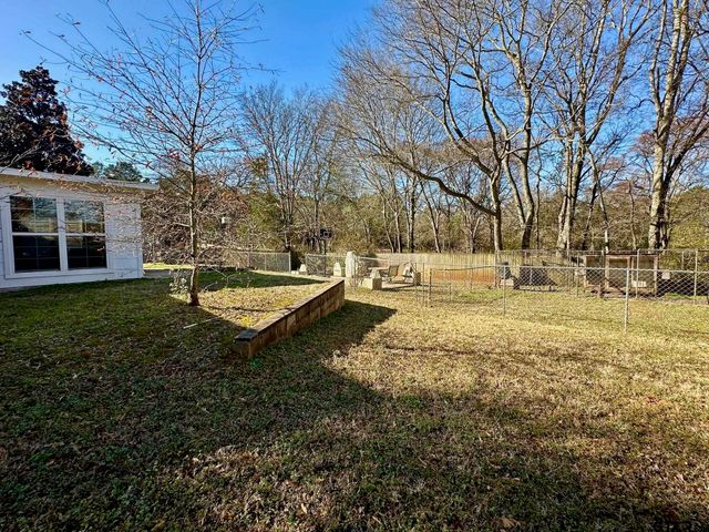 708 Quail Ln, Whitehouse, TX 75791