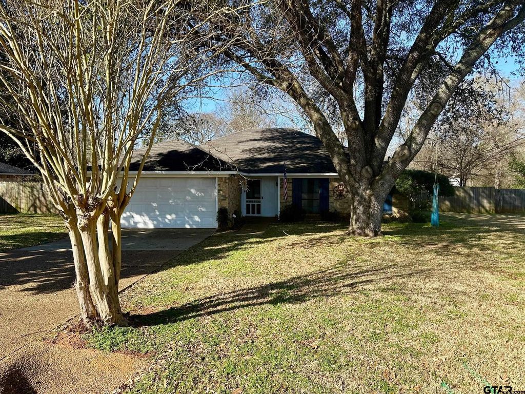 708 Quail Ln, Whitehouse, TX 75791