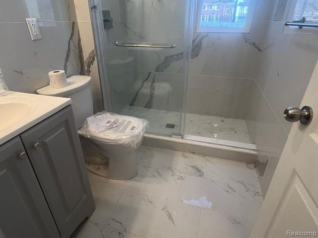 8680 Stahelin Avenue, Detroit, MI 48228