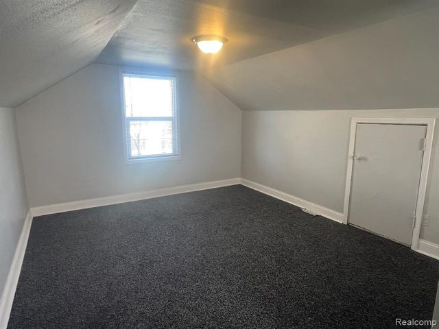 8680 Stahelin Avenue, Detroit, MI 48228