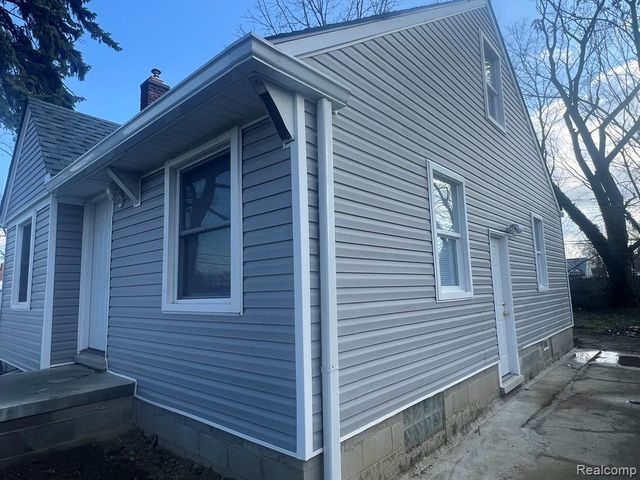 8680 Stahelin Avenue, Detroit, MI 48228