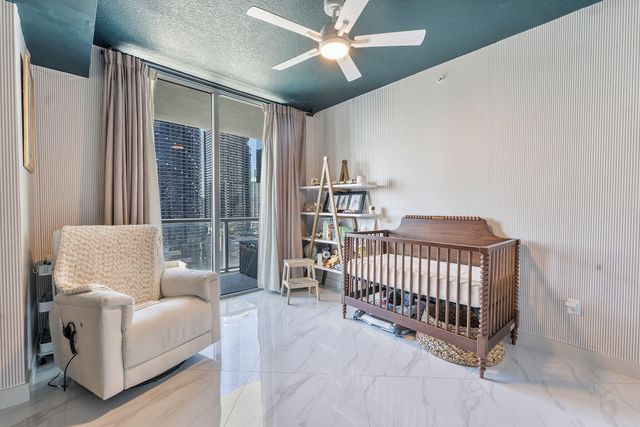 1111 SW 1st Avenue 2420-N, Miami, FL 33130