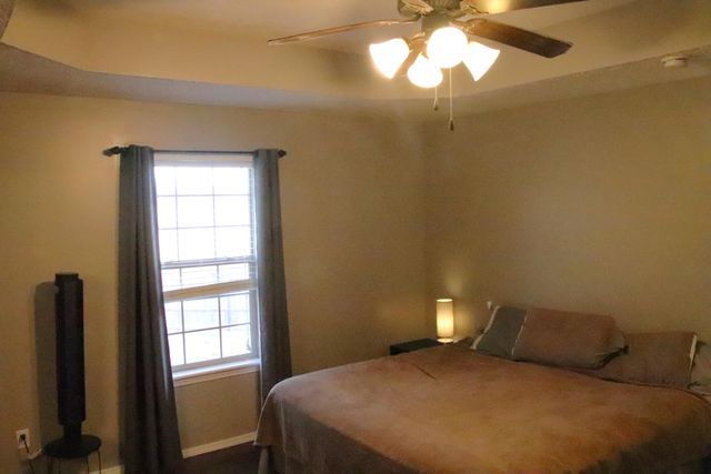 1001 W Broad Street, Republic, MO 65738