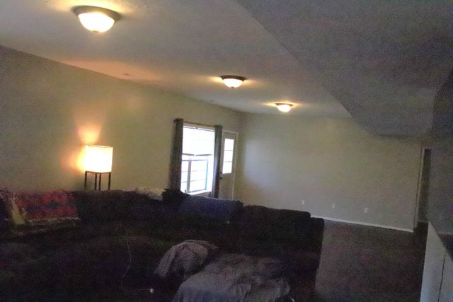 1001 W Broad Street, Republic, MO 65738