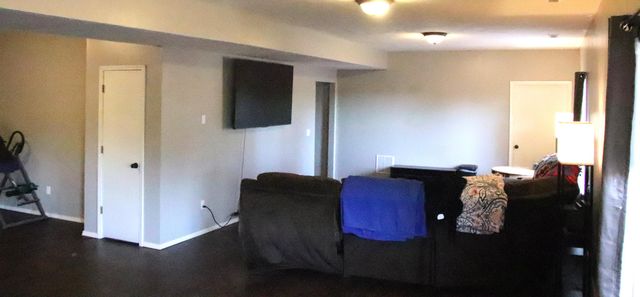 1001 W Broad Street, Republic, MO 65738