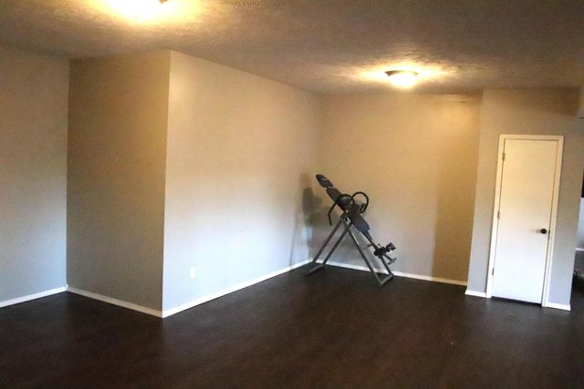 1001 W Broad Street, Republic, MO 65738