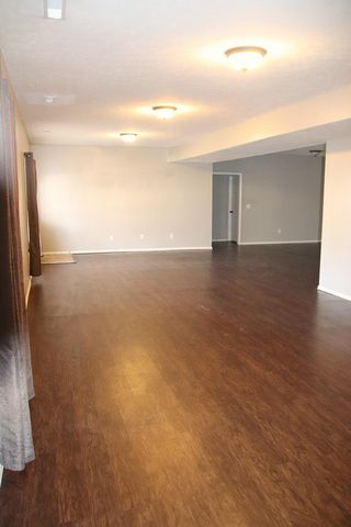 1001 W Broad Street, Republic, MO 65738