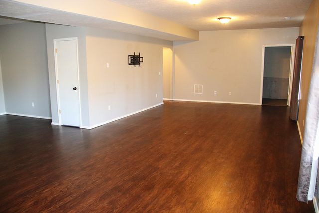 1001 W Broad Street, Republic, MO 65738