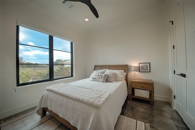 103 River Bend DR, Kingsland, TX 78639