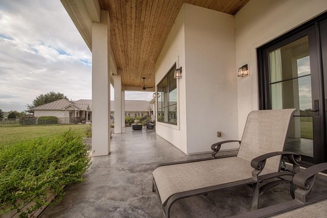 103 River Bend DR, Kingsland, TX 78639