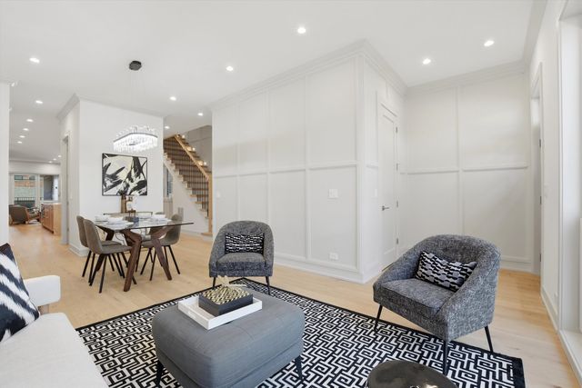 4846 N Hermitage Avenue, Chicago, IL 60640