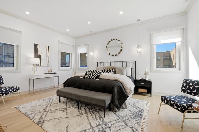 4846 N Hermitage Avenue, Chicago, IL 60640