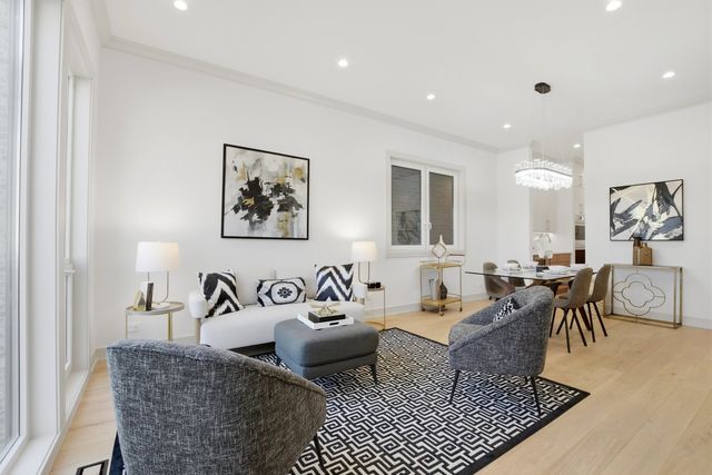 4846 N Hermitage Avenue, Chicago, IL 60640