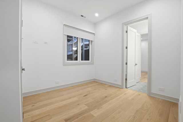 4846 N Hermitage Avenue, Chicago, IL 60640