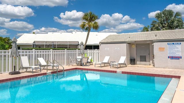 5366 CHRISTIE ANN PLACE 19, Sarasota, FL 34233