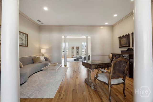 510 E Mcdonough Street, Savannah, GA 31401