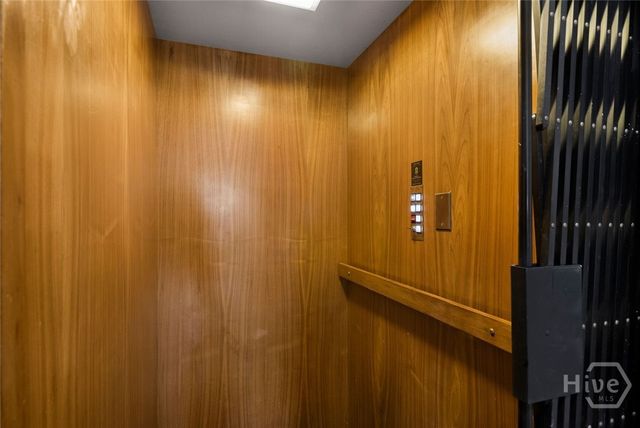 510 E Mcdonough Street, Savannah, GA 31401