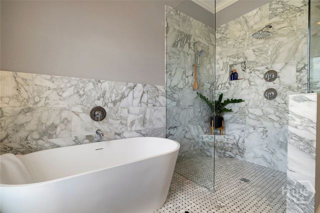 510 E Mcdonough Street, Savannah, GA 31401