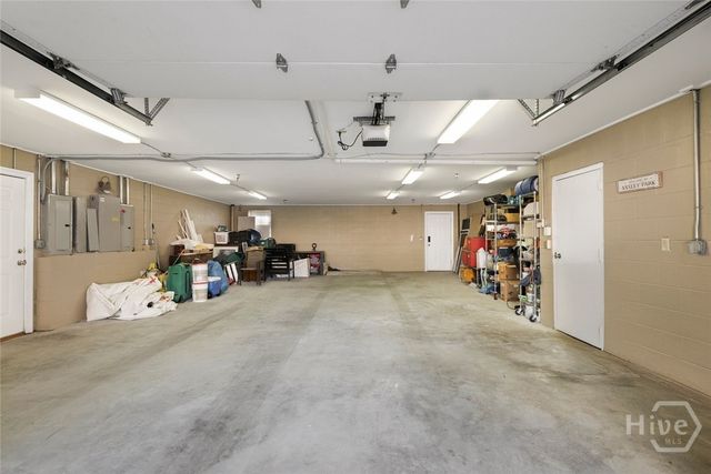 510 E Mcdonough Street, Savannah, GA 31401