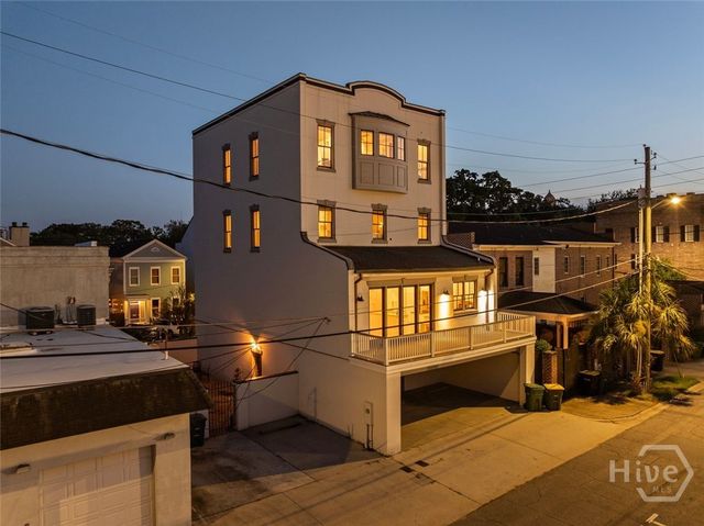 510 E Mcdonough Street, Savannah, GA 31401