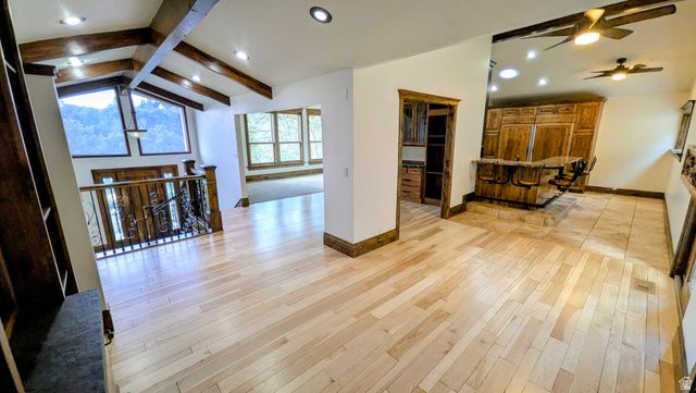 8 S MOUNTAIN WOOD LN, Sandy, UT 84092