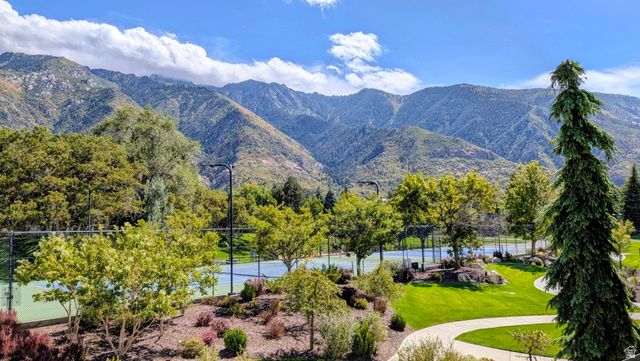 8 S MOUNTAIN WOOD LN, Sandy, UT 84092