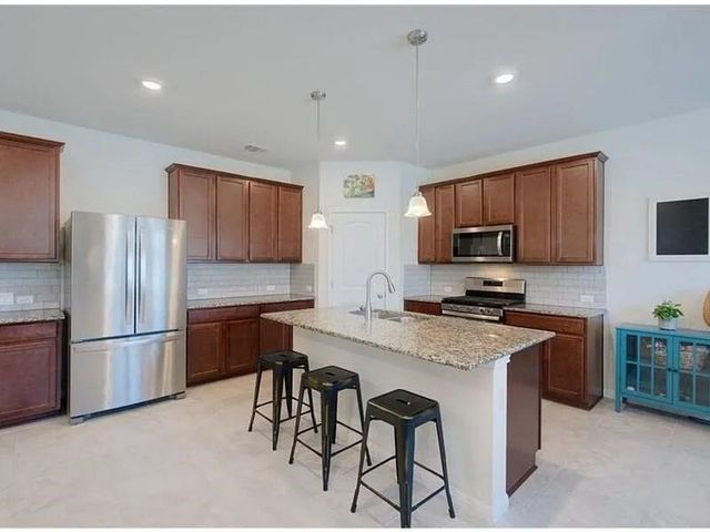 167 Iron Rail RD, Dripping Springs, TX 78620