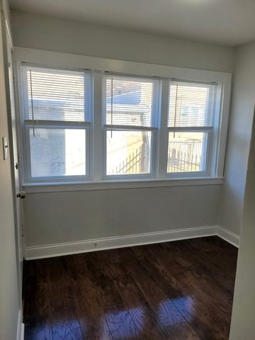 4876 W Armitage Avenue 1R, Chicago, IL 60639
