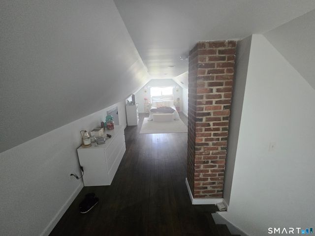 275 Burnsford Avenue, Bridgeport, CT 06606