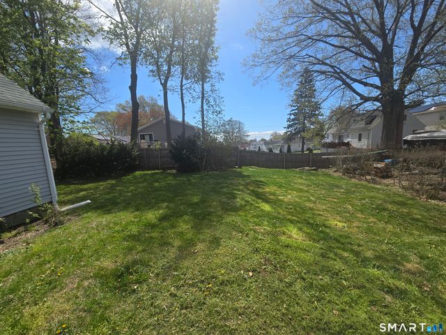 275 Burnsford Avenue, Bridgeport, CT 06606